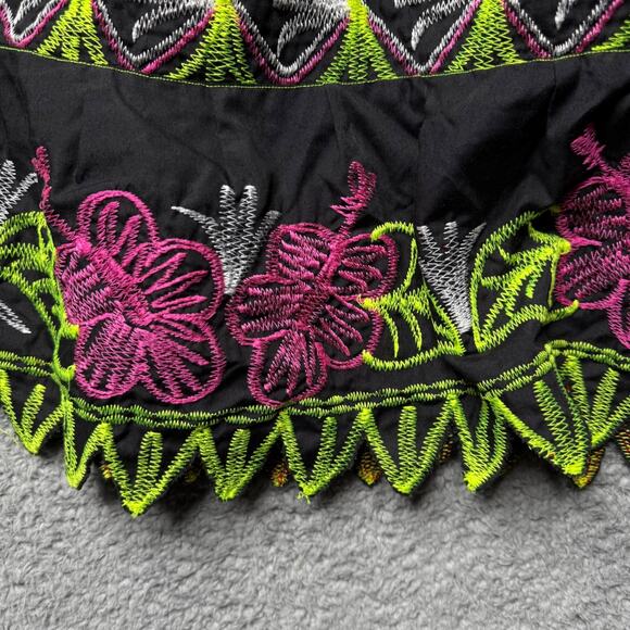 Vintage Hawaiian Hula Skirt Womens Medium Black Embroidered Flower Stretch Waist - Picture 6 of 8
